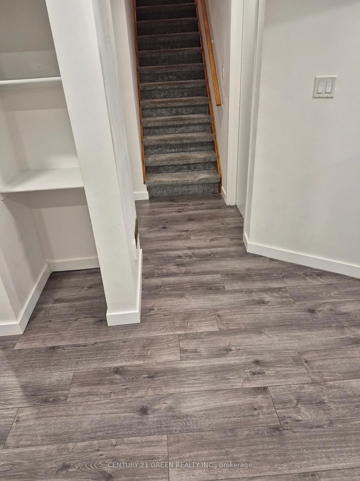 Photo 8 of Unit Lower, 221 Gardenbrooke Trail, Brampton, Bram East — HOMEH