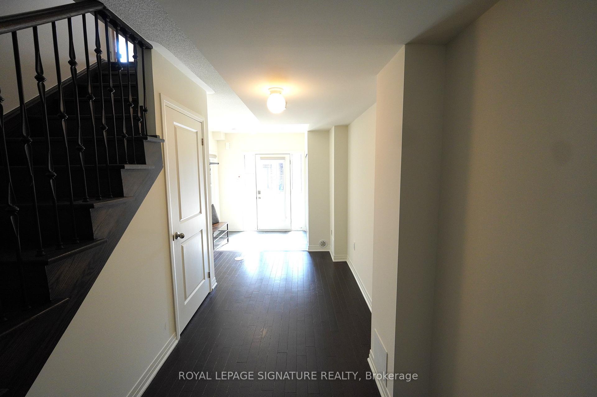 Photo 5 of 212 Lord Elgin Lane, Clarington, Bowmanville — HOMEH