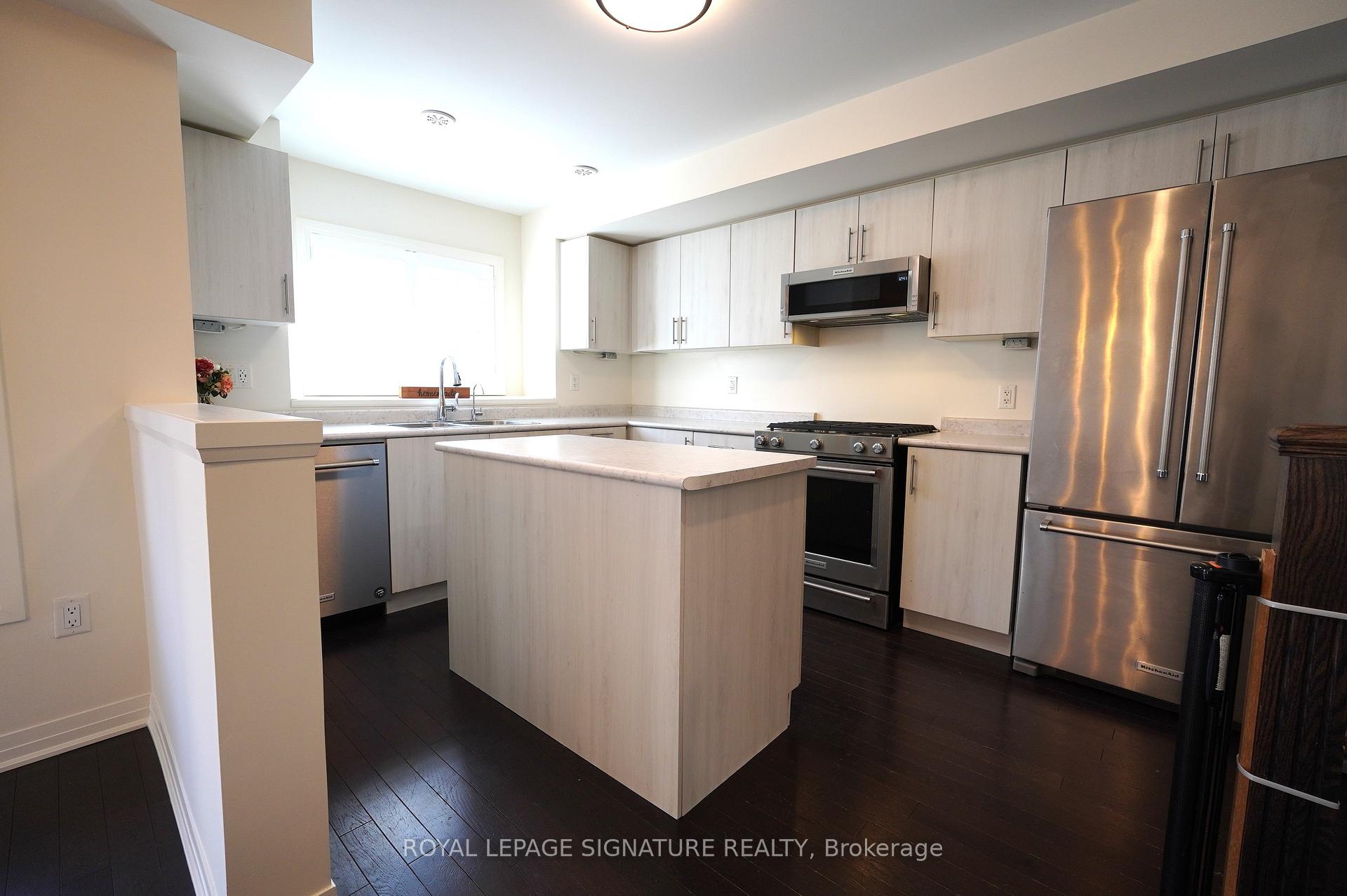 Photo 7 of 212 Lord Elgin Lane, Clarington, Bowmanville — HOMEH