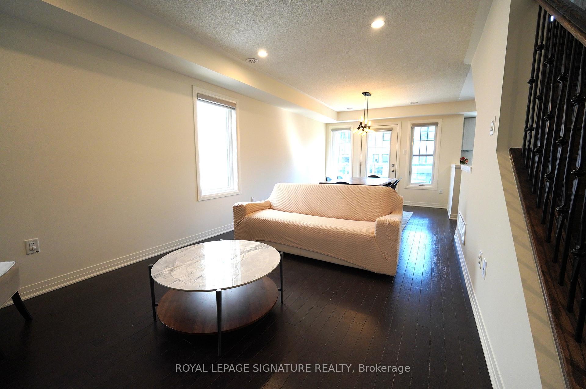 Photo 10 of 212 Lord Elgin Lane, Clarington, Bowmanville — HOMEH