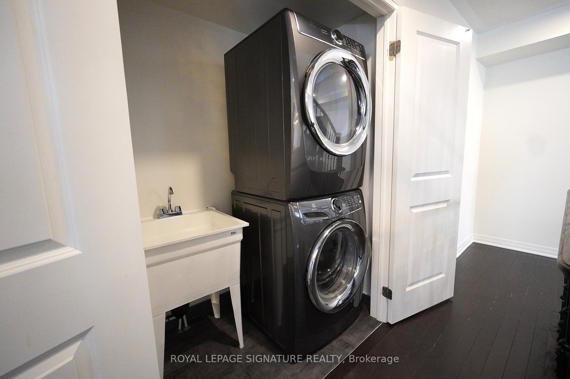 Photo 15 of 212 Lord Elgin Lane, Clarington, Bowmanville — HOMEH