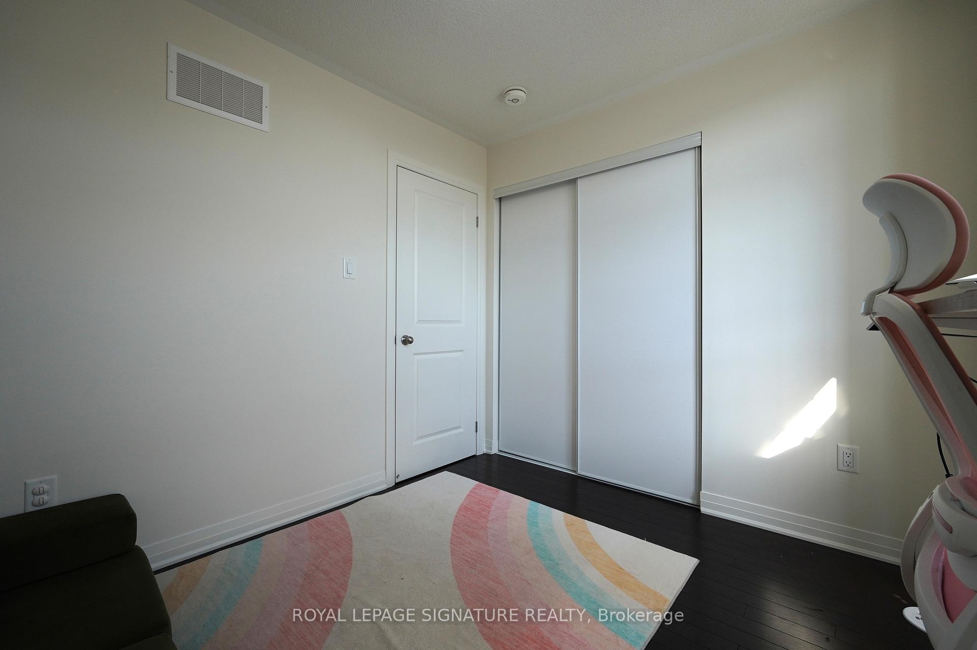 Photo 23 of 212 Lord Elgin Lane, Clarington, Bowmanville — HOMEH