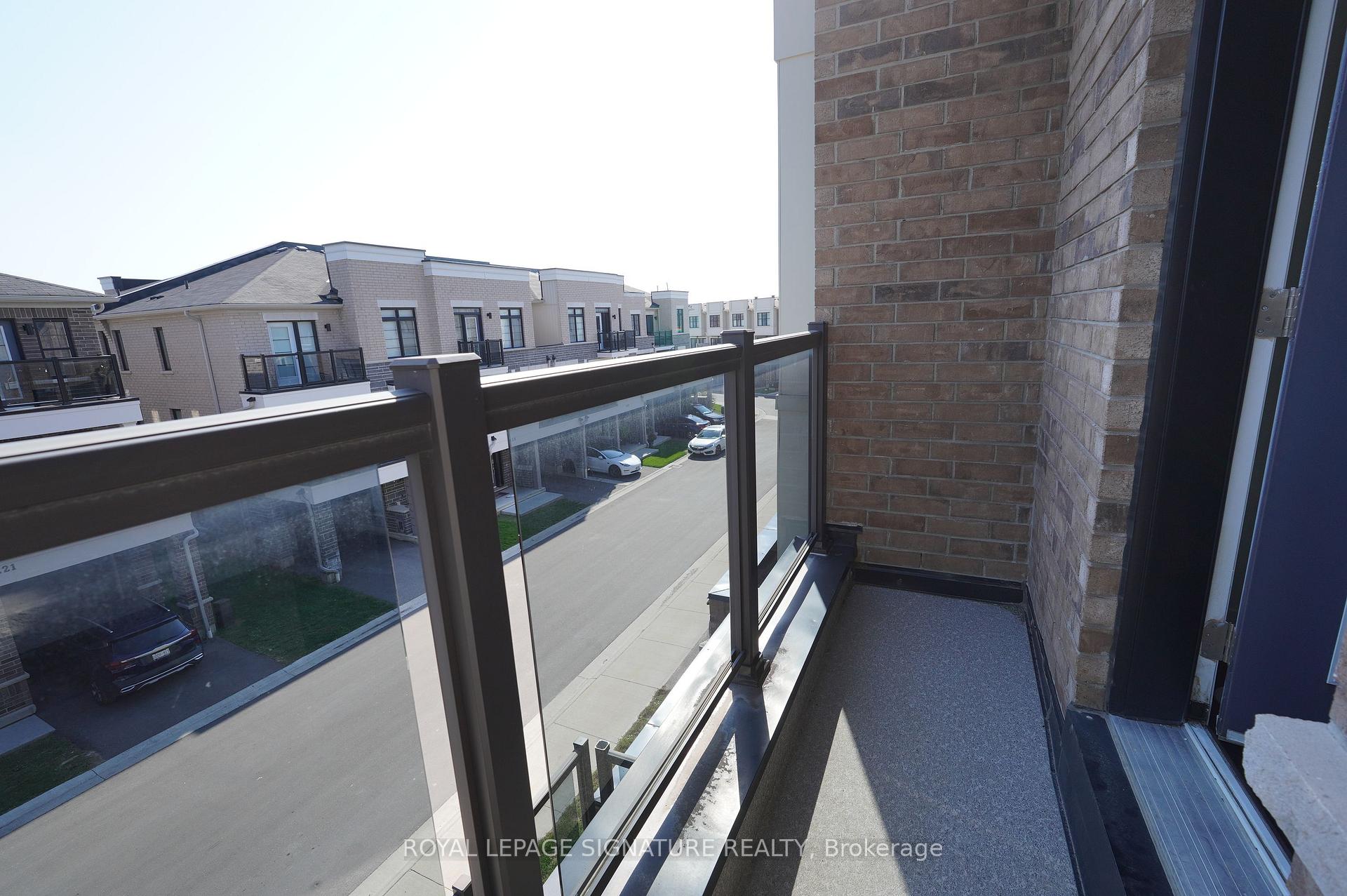 Photo 26 of 212 Lord Elgin Lane, Clarington, Bowmanville — HOMEH