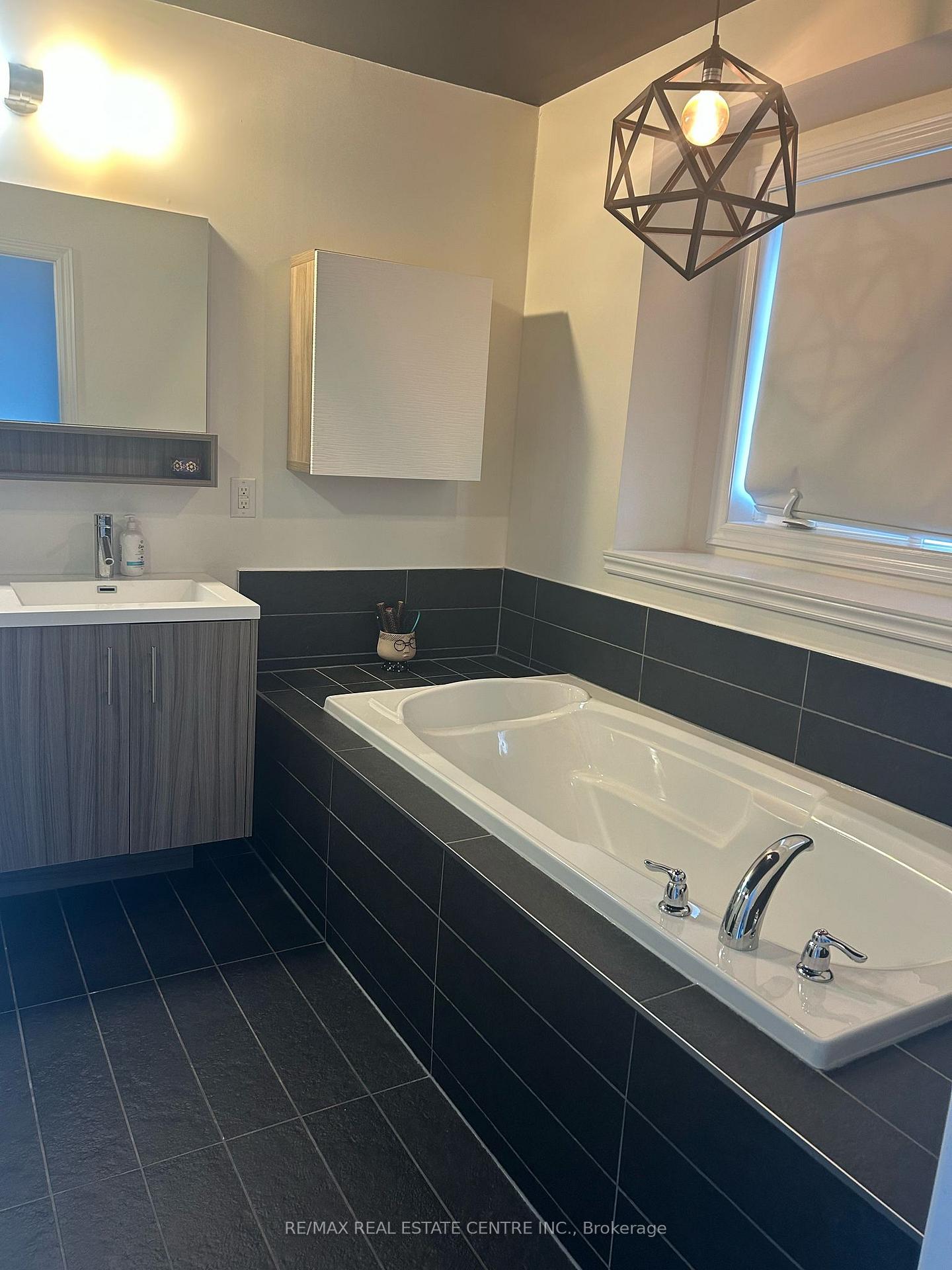 Photo 23 of Unit 45, 215 Dundas Street E, Hamilton, Waterdown — HOMEH