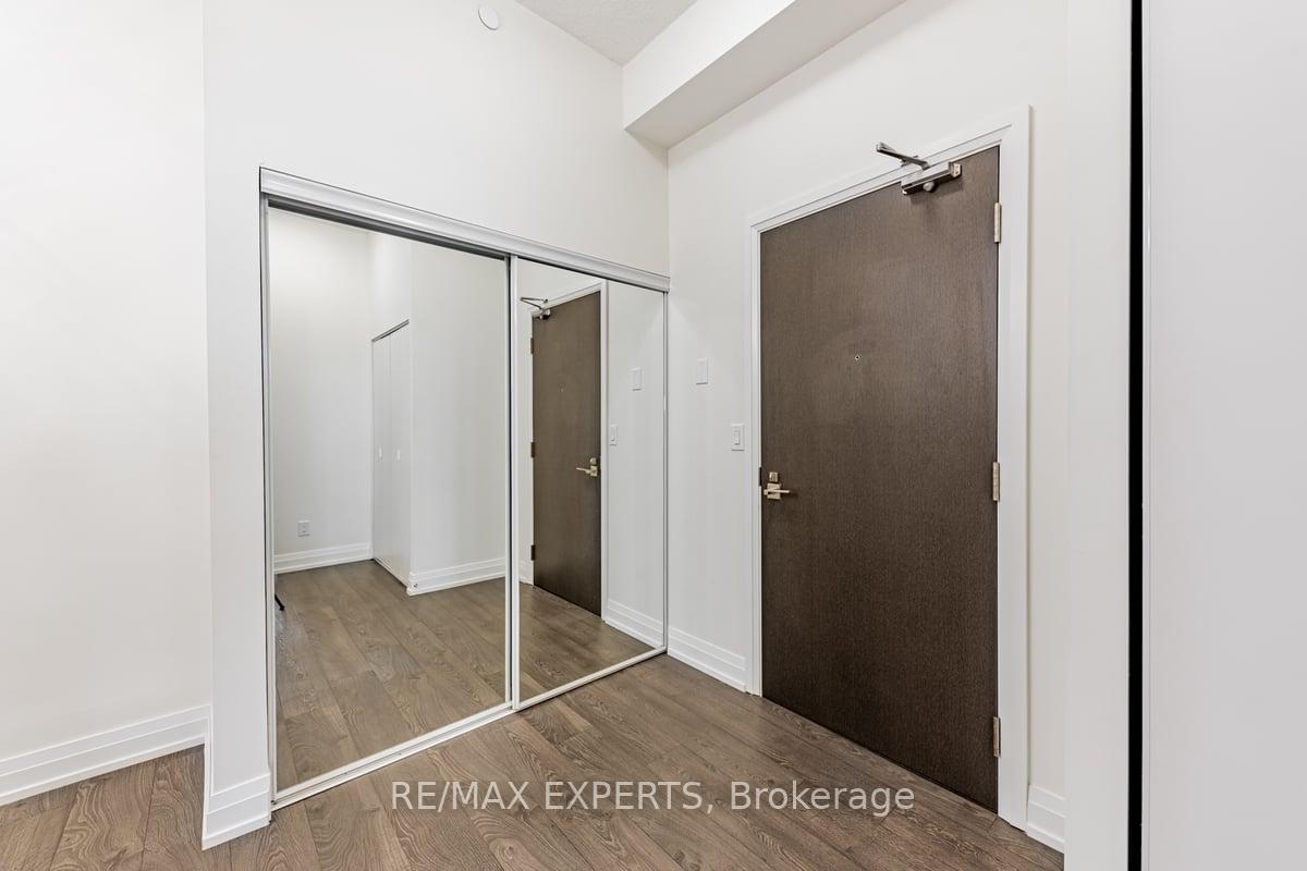 Photo 5 of Unit 724, 3600 Highway 7 Road, Vaughan, Vaughan Corporate Centre — HOMEH