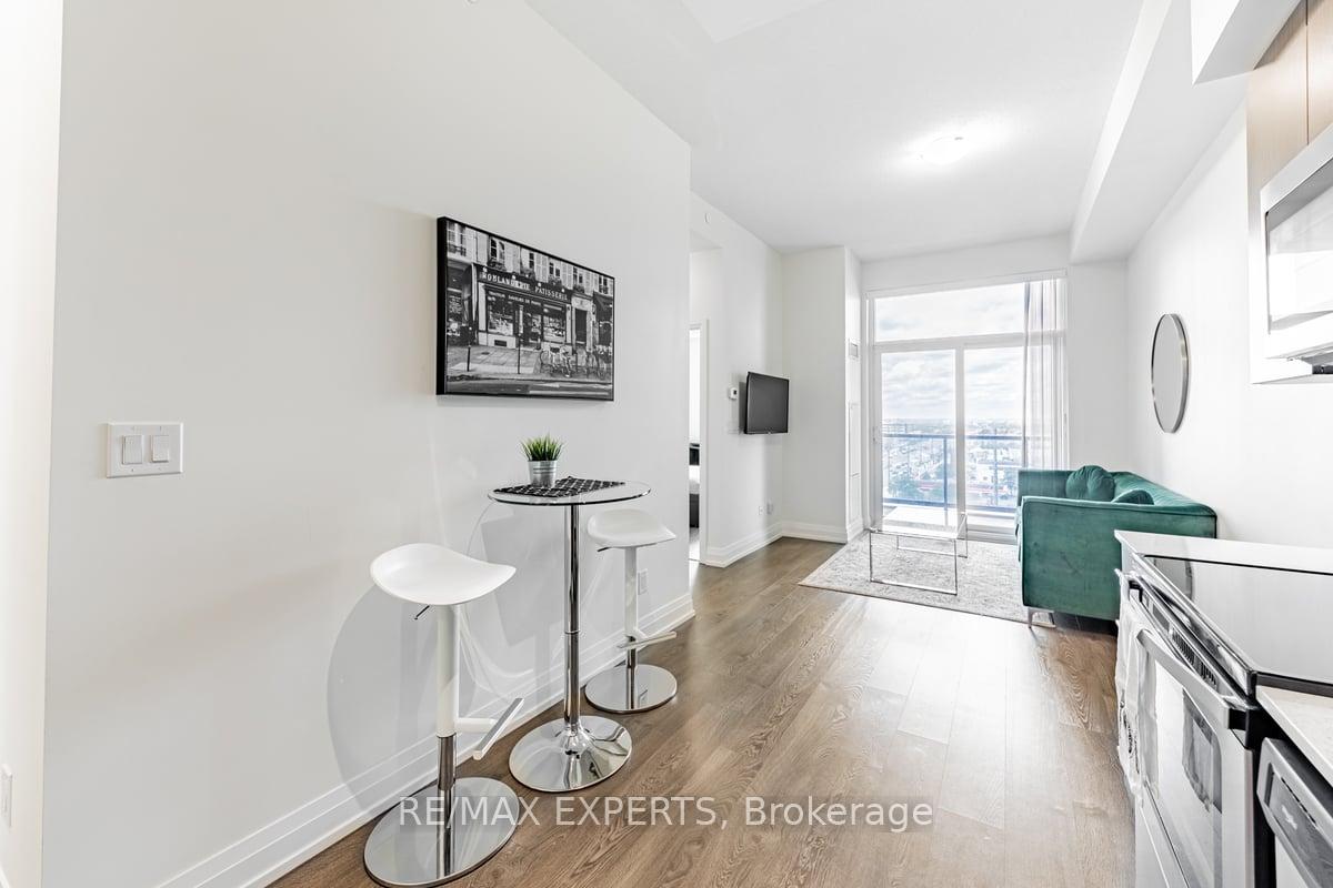 Photo 10 of Unit 724, 3600 Highway 7 Road, Vaughan, Vaughan Corporate Centre — HOMEH