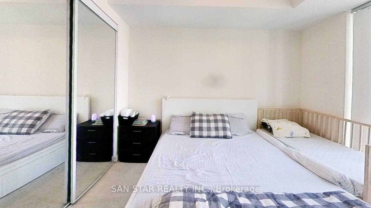 Photo 7 of Unit 1811, 12 Yonge Street, Toronto, Waterfront Communities — HOMEH