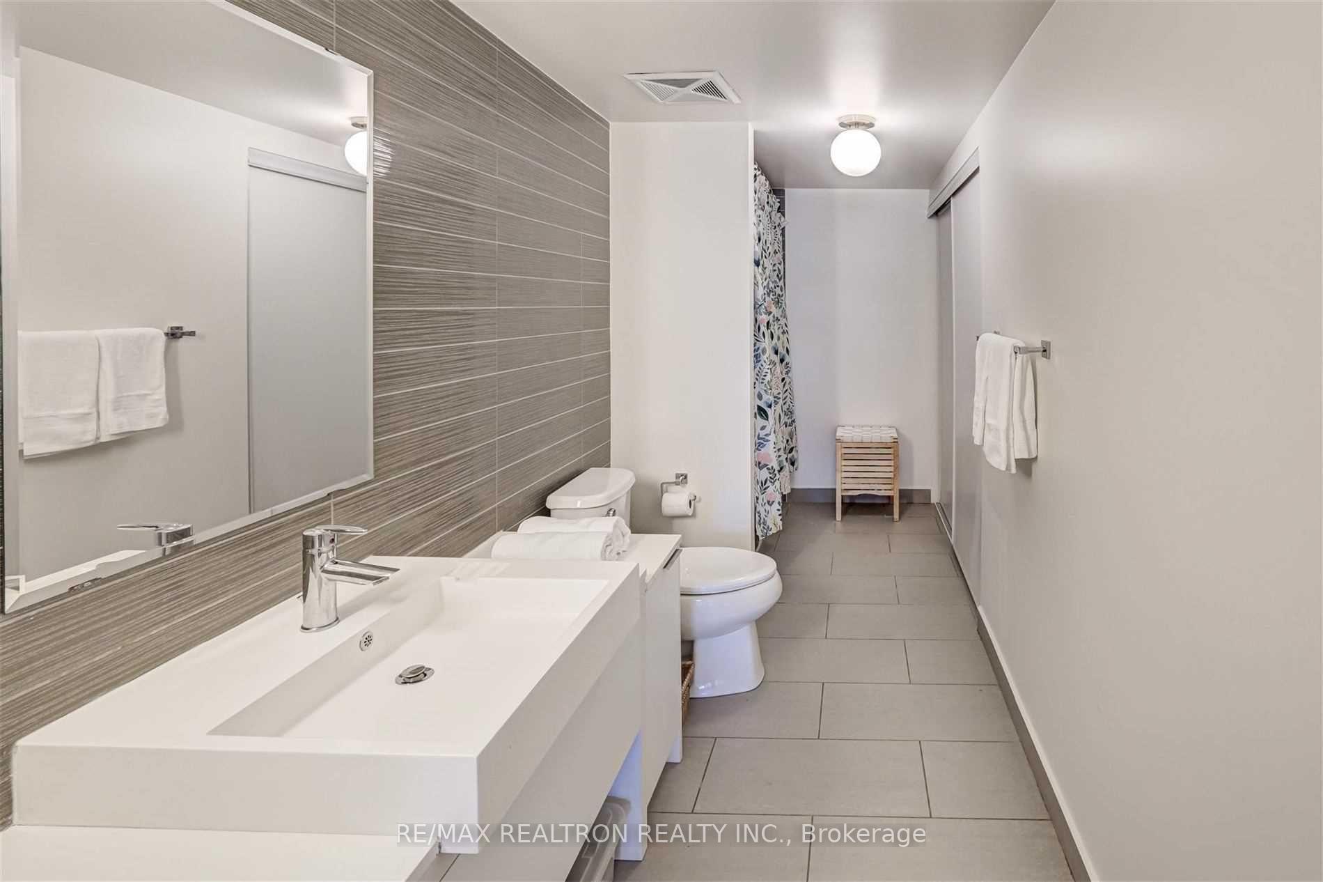 Photo 22 of Unit 324, 5 Hanna Avenue, Toronto, Niagara — HOMEH