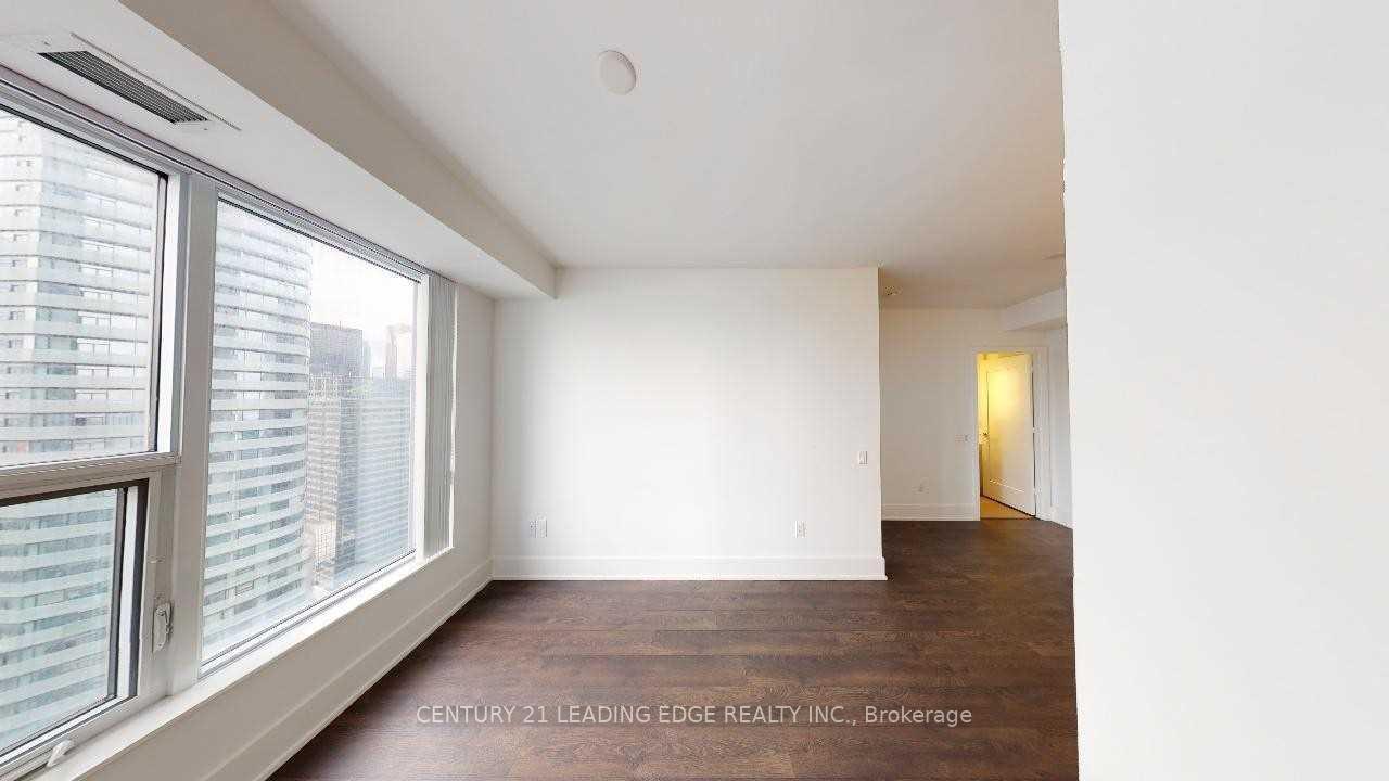 Photo 8 of Unit 4212, 10 York Street, Toronto, Waterfront Communities — HOMEH