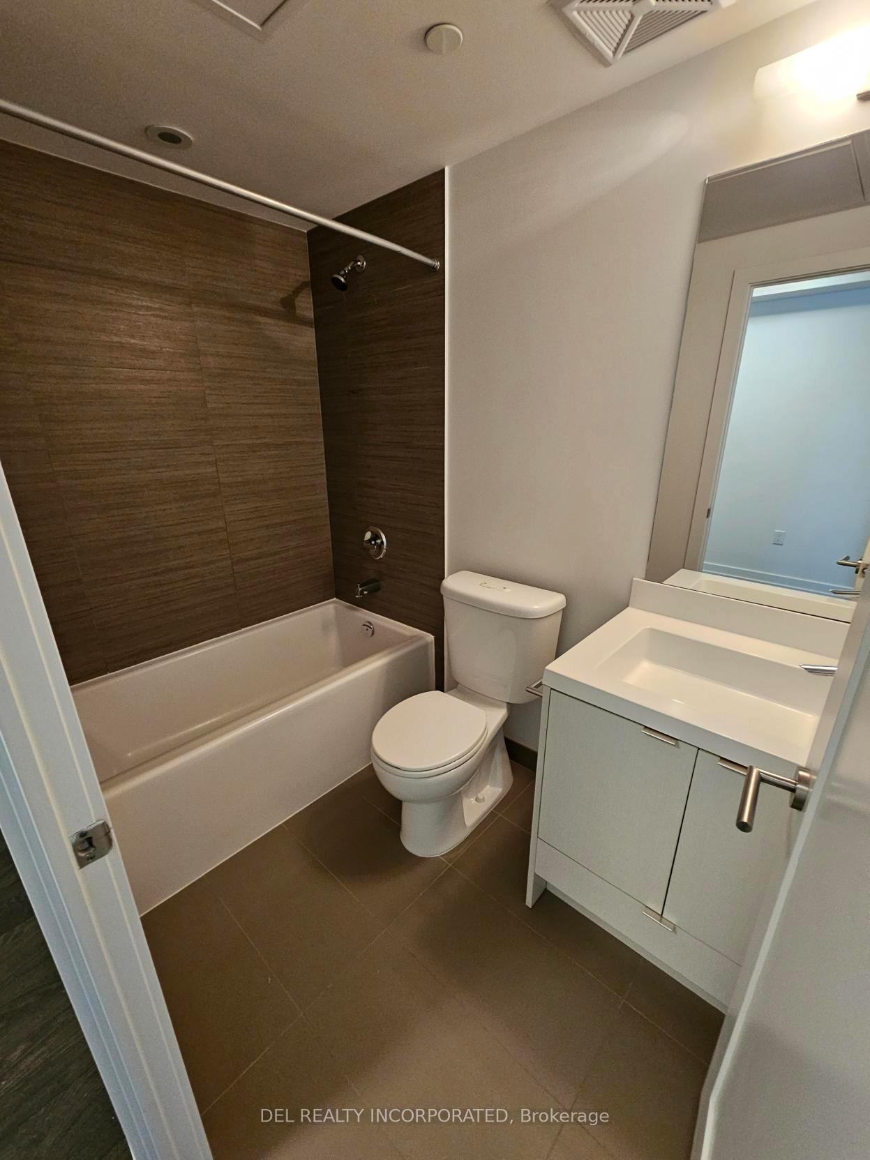 Photo 8 of Unit 1304, 10 York Street, Toronto, Waterfront Communities — HOMEH