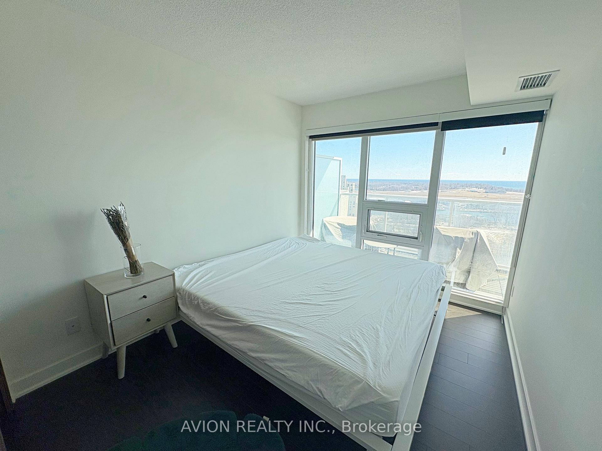 Photo 11 of Unit 2301, 17 Bathurst Street, Toronto, Waterfront Communities — HOMEH