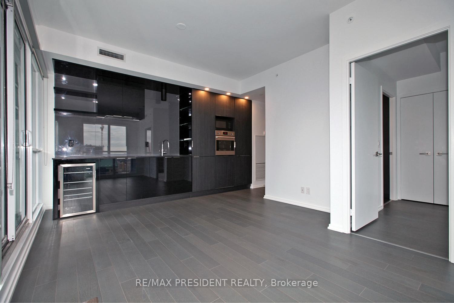 Photo 7 of Unit 3206, 70 Temperance Street, Toronto, Bay Street Corridor — HOMEH