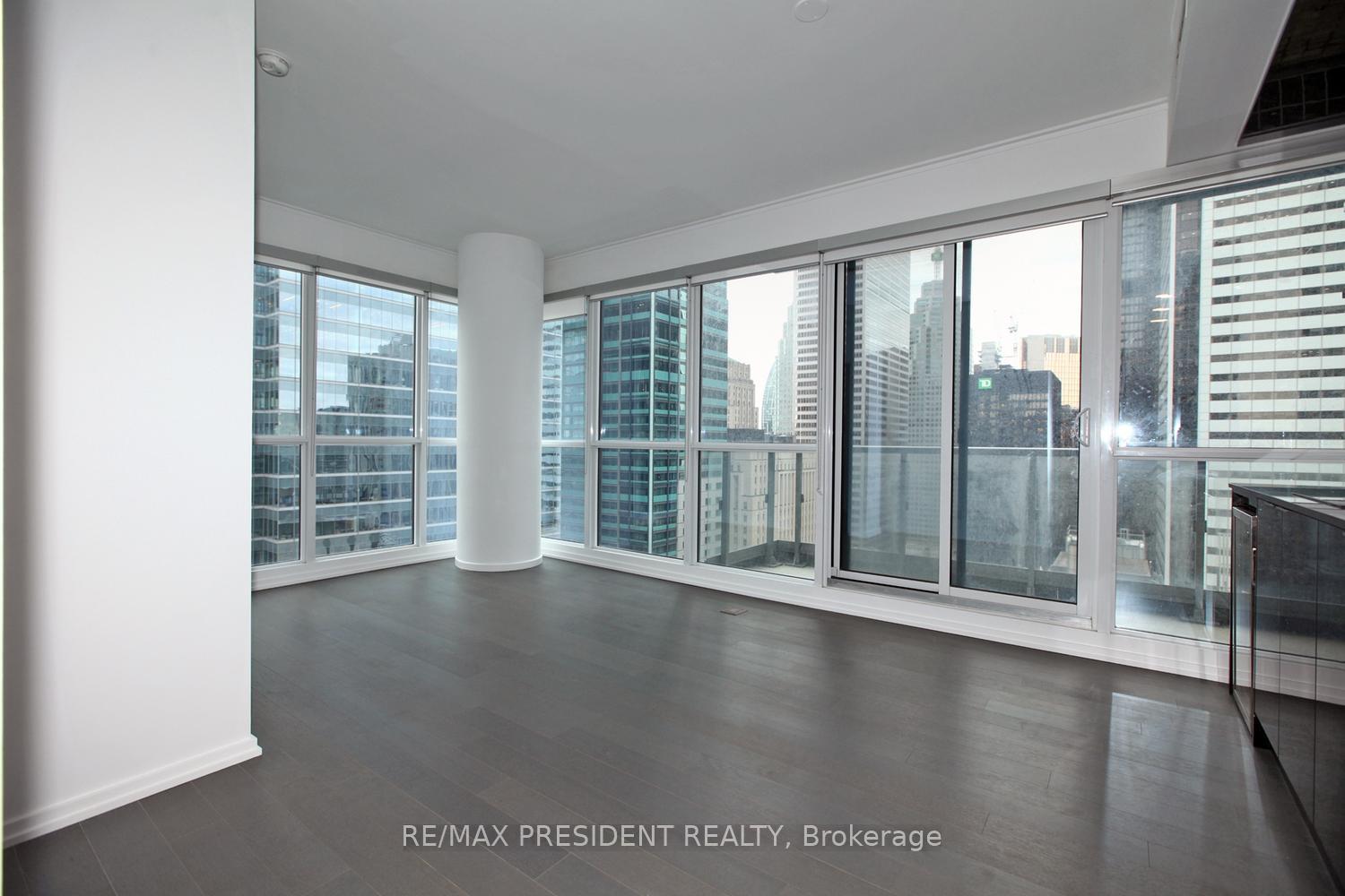 Photo 8 of Unit 3206, 70 Temperance Street, Toronto, Bay Street Corridor — HOMEH