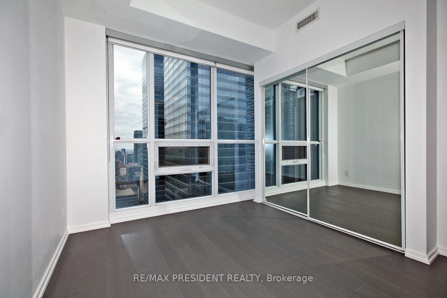 Photo 10 of Unit 3206, 70 Temperance Street, Toronto, Bay Street Corridor — HOMEH
