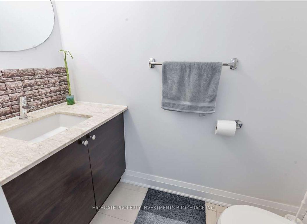 Photo 15 of Unit 210, 24 Woodstream Boulevard, Vaughan, West Woodbridge — HOMEH