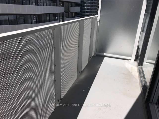 Photo 8 of Unit 3811, 88 Harbour Street, Toronto, Waterfront Communities — HOMEH