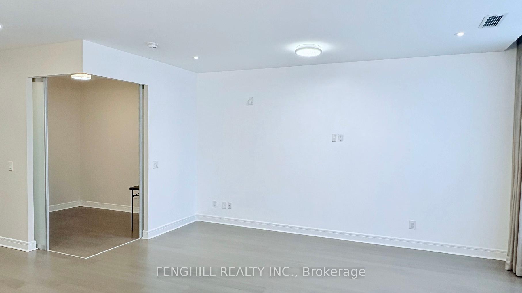 Photo 6 of Unit 111, 35 Brian Peck Crescent, Toronto, Thorncliffe Park — HOMEH