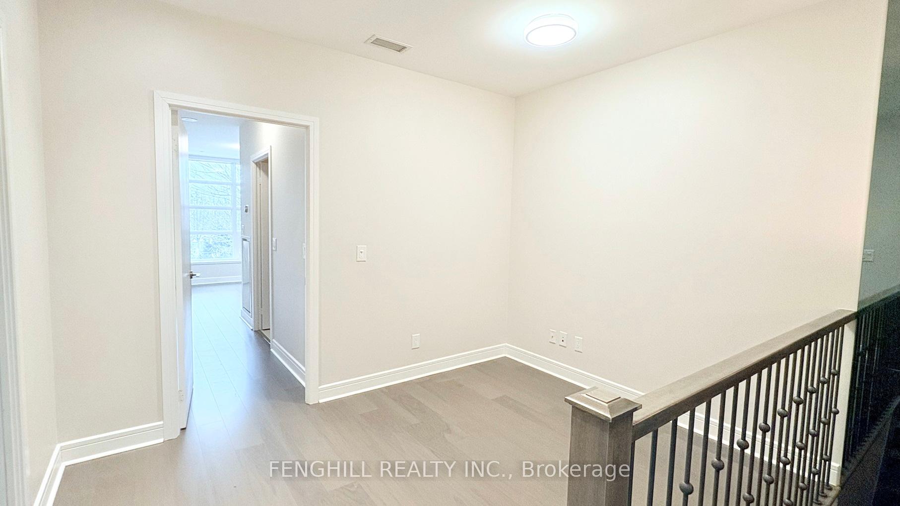 Photo 5 of Unit 111, 35 Brian Peck Crescent, Toronto, Thorncliffe Park — HOMEH