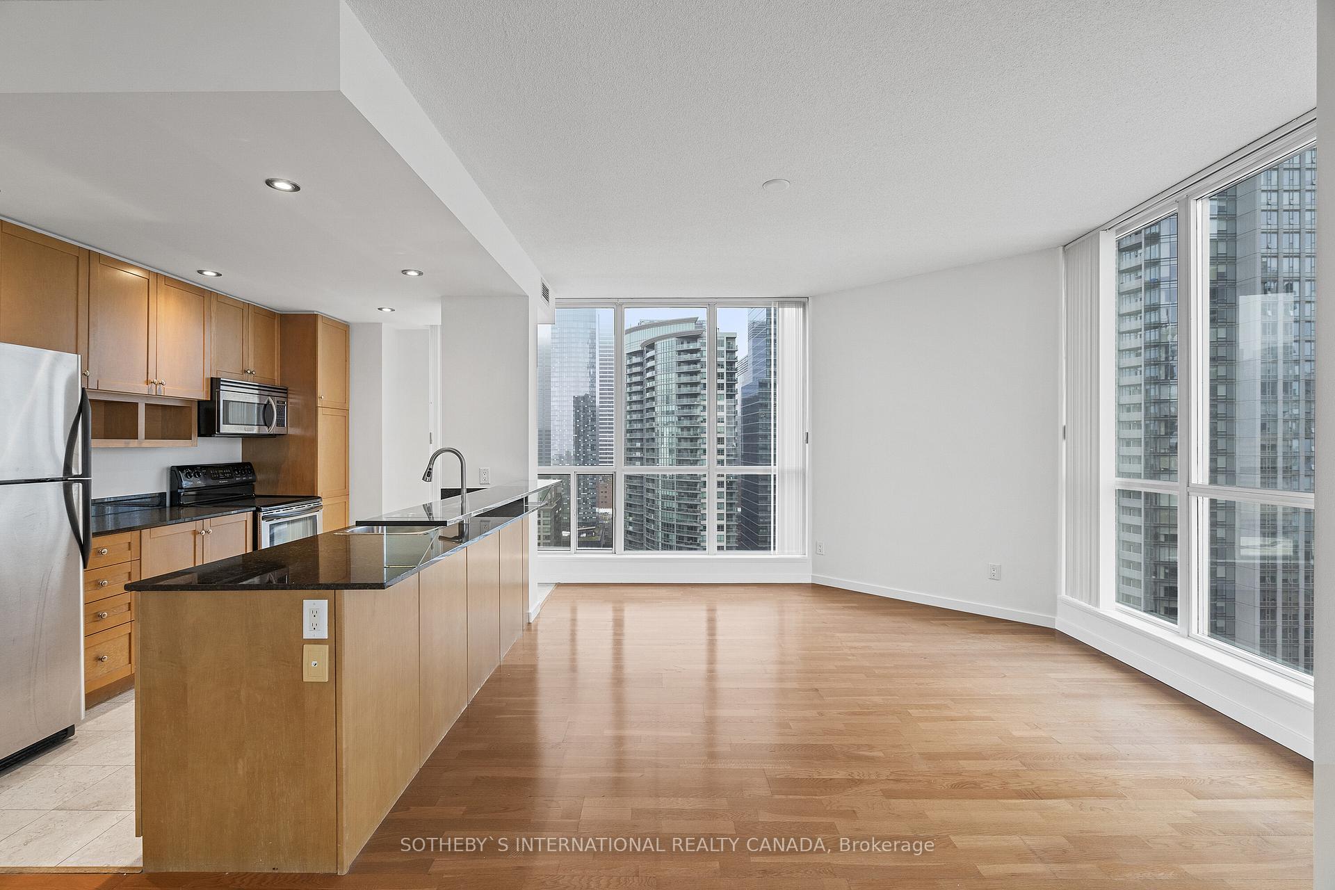 Photo 8 of Unit 2502, 218 Queens Quay W, Toronto, Waterfront Communities — HOMEH