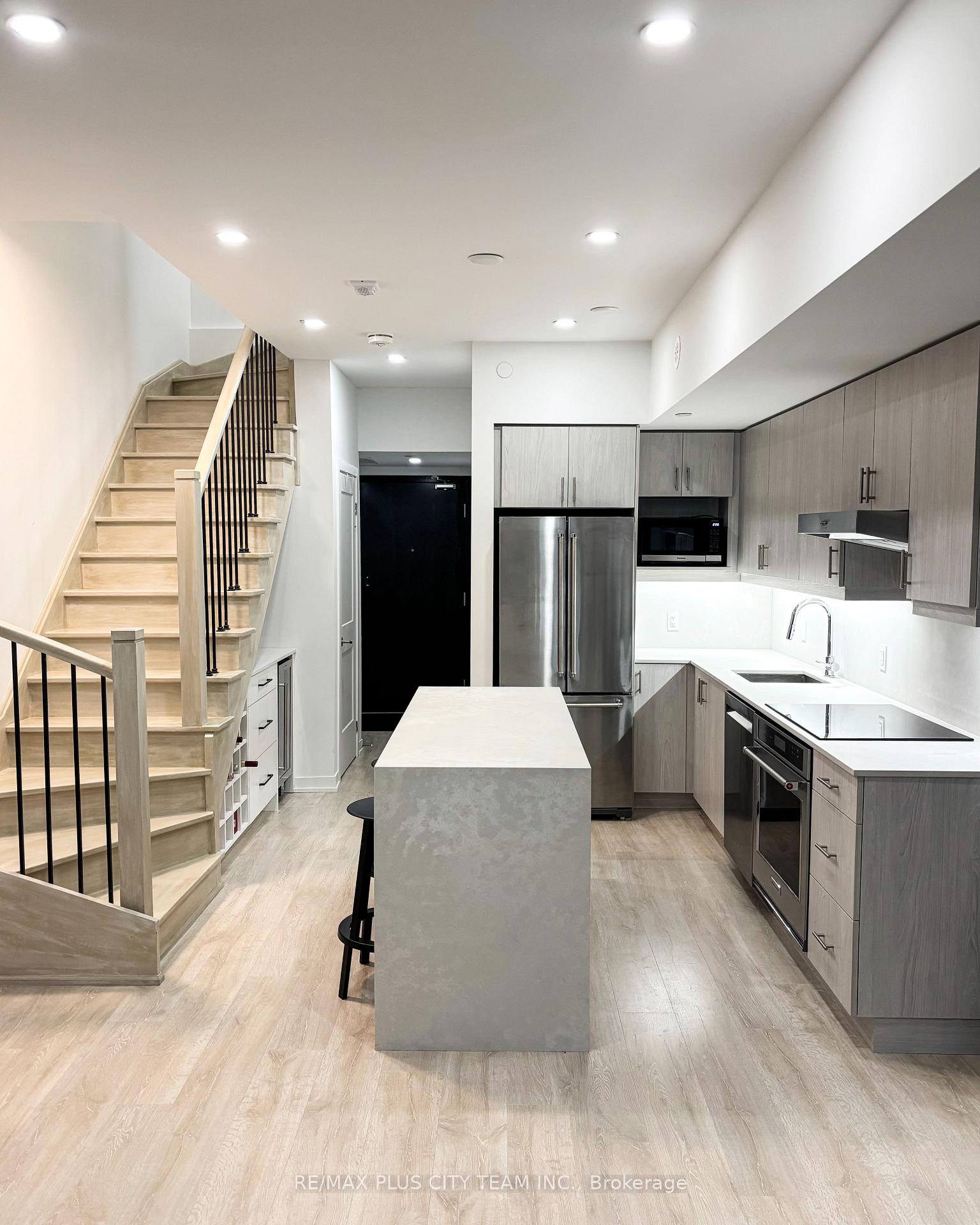 Photo 3 of Unit 306, 485 Logan Avenue, Toronto, South Riverdale — HOMEH