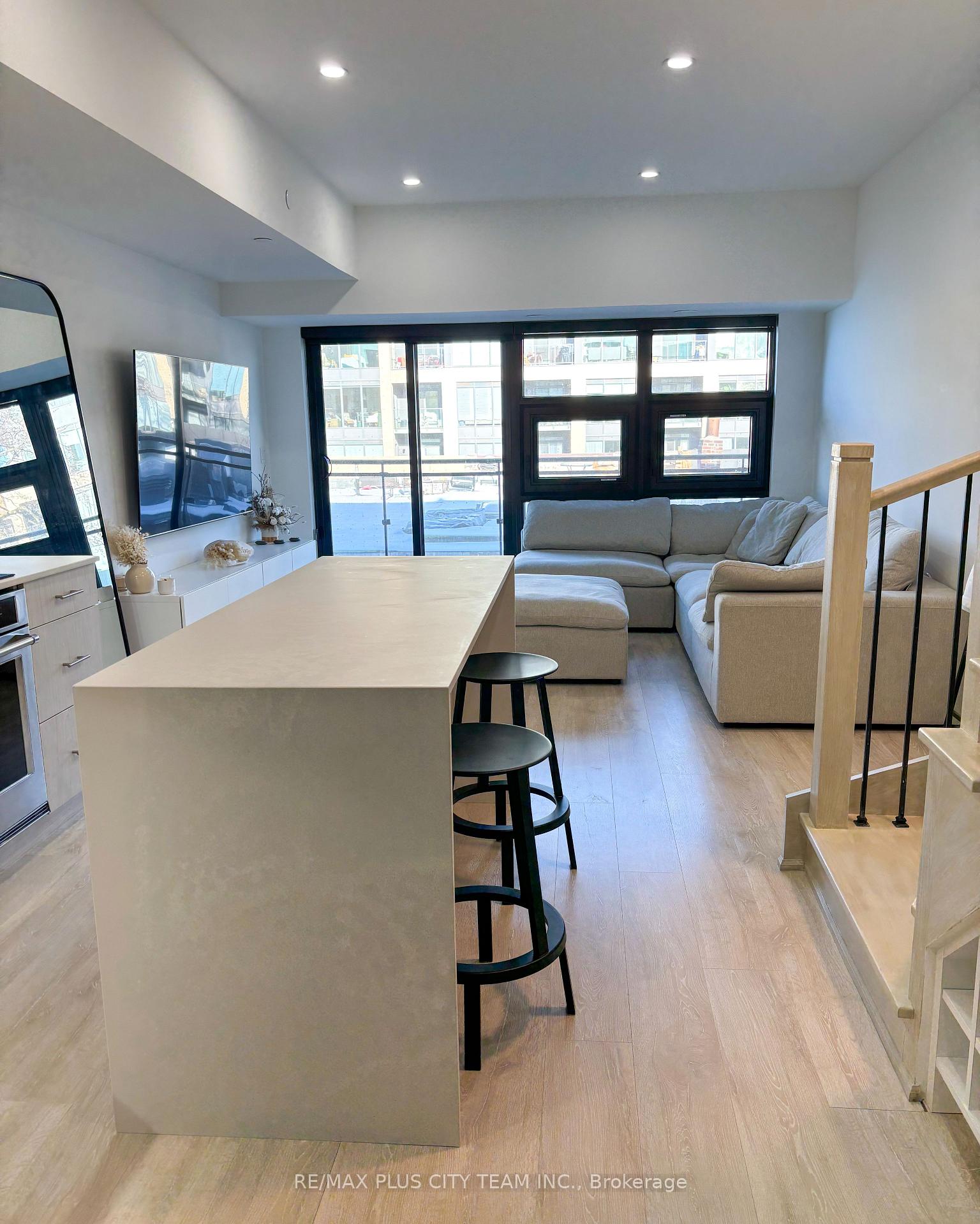 Photo 8 of Unit 306, 485 Logan Avenue, Toronto, South Riverdale — HOMEH