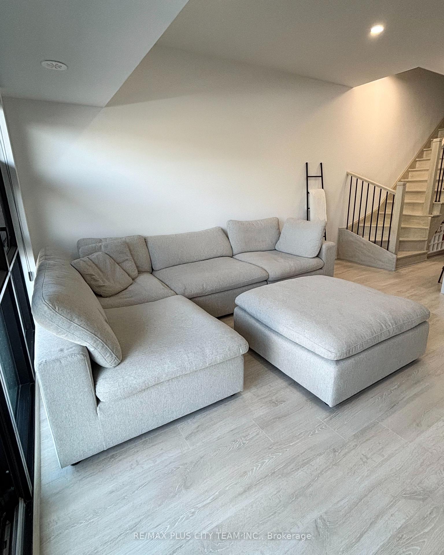 Photo 12 of Unit 306, 485 Logan Avenue, Toronto, South Riverdale — HOMEH