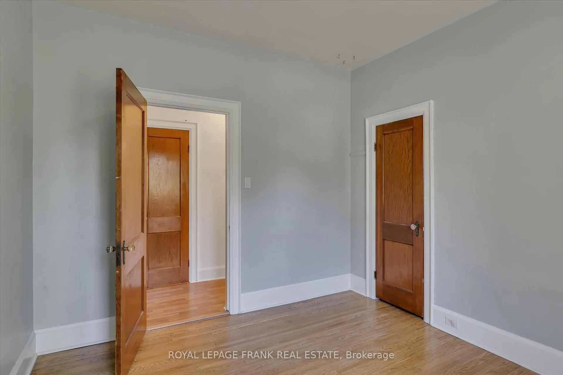 Photo 23 of 720 Bethune Street, Peterborough, Northcrest Ward 5 — HOMEH