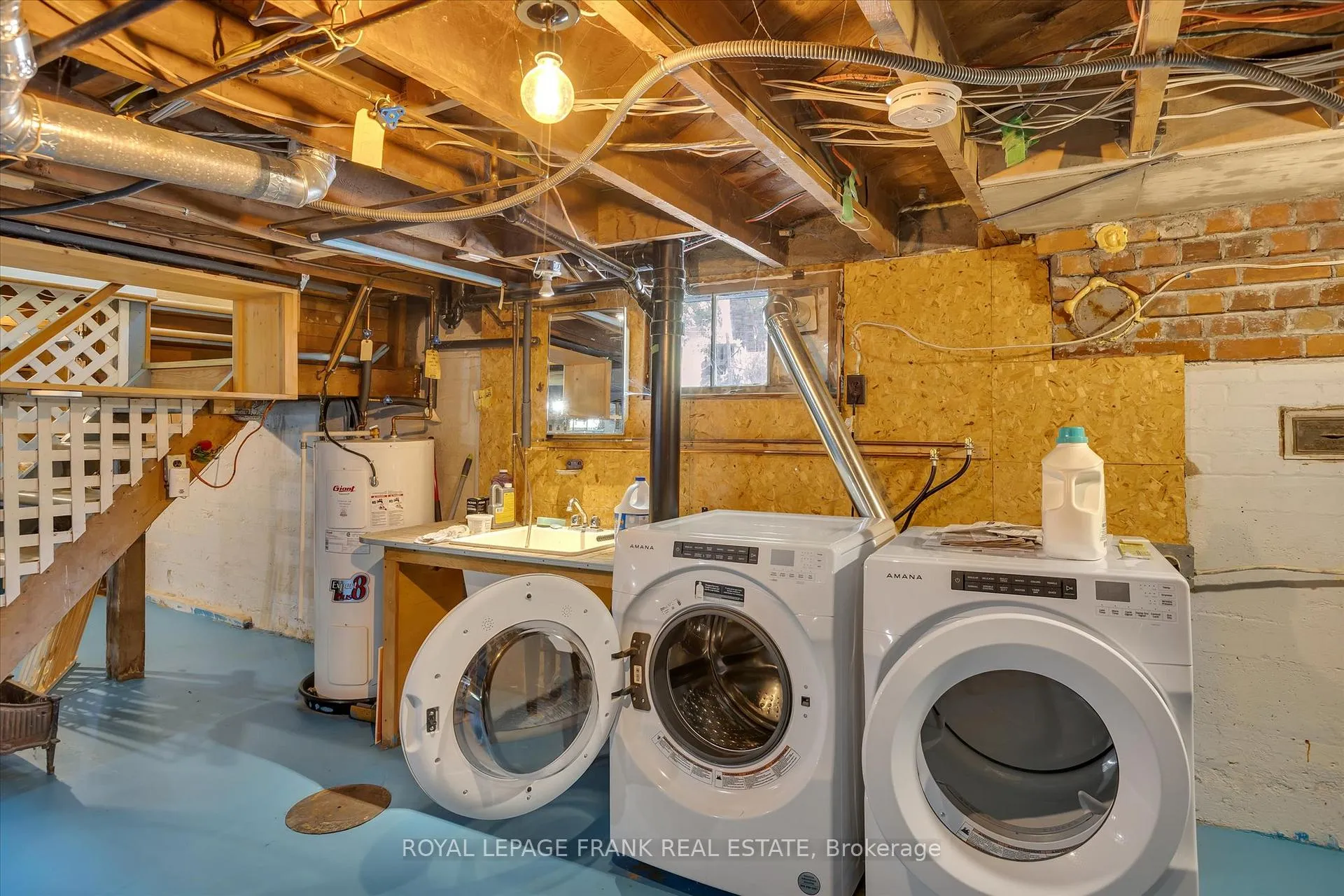 Photo 34 of 720 Bethune Street, Peterborough, Northcrest Ward 5 — HOMEH