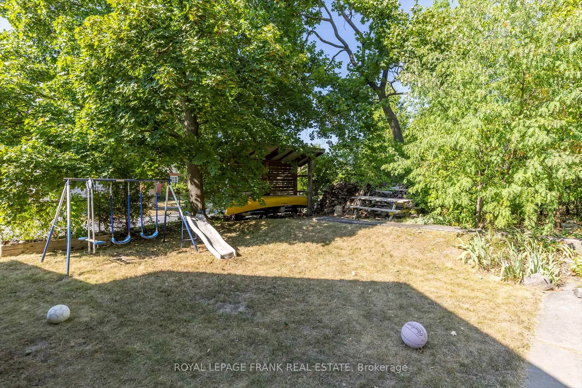 Photo 42 of 720 Bethune Street, Peterborough, Northcrest Ward 5 — HOMEH