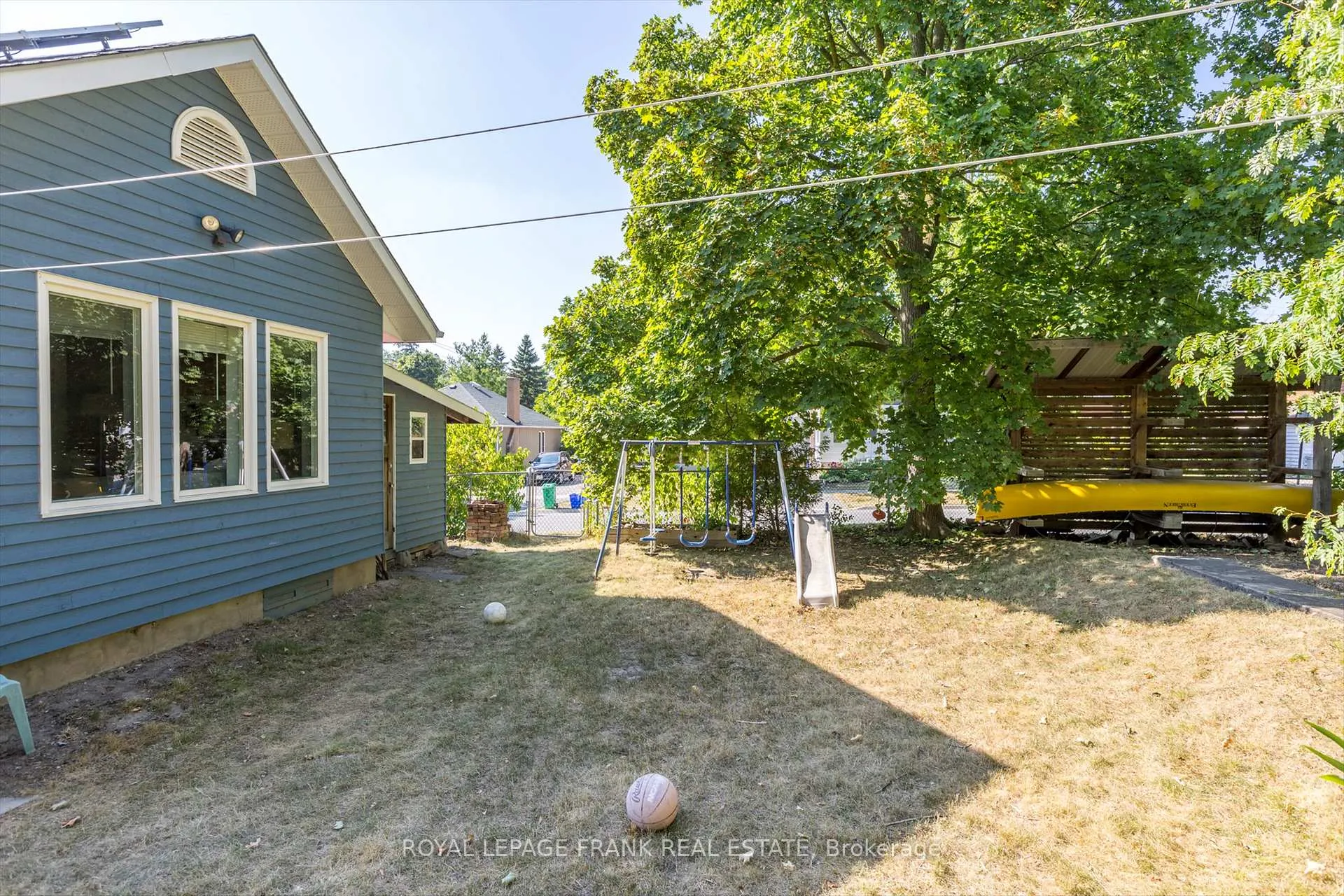 Photo 43 of 720 Bethune Street, Peterborough, Northcrest Ward 5 — HOMEH