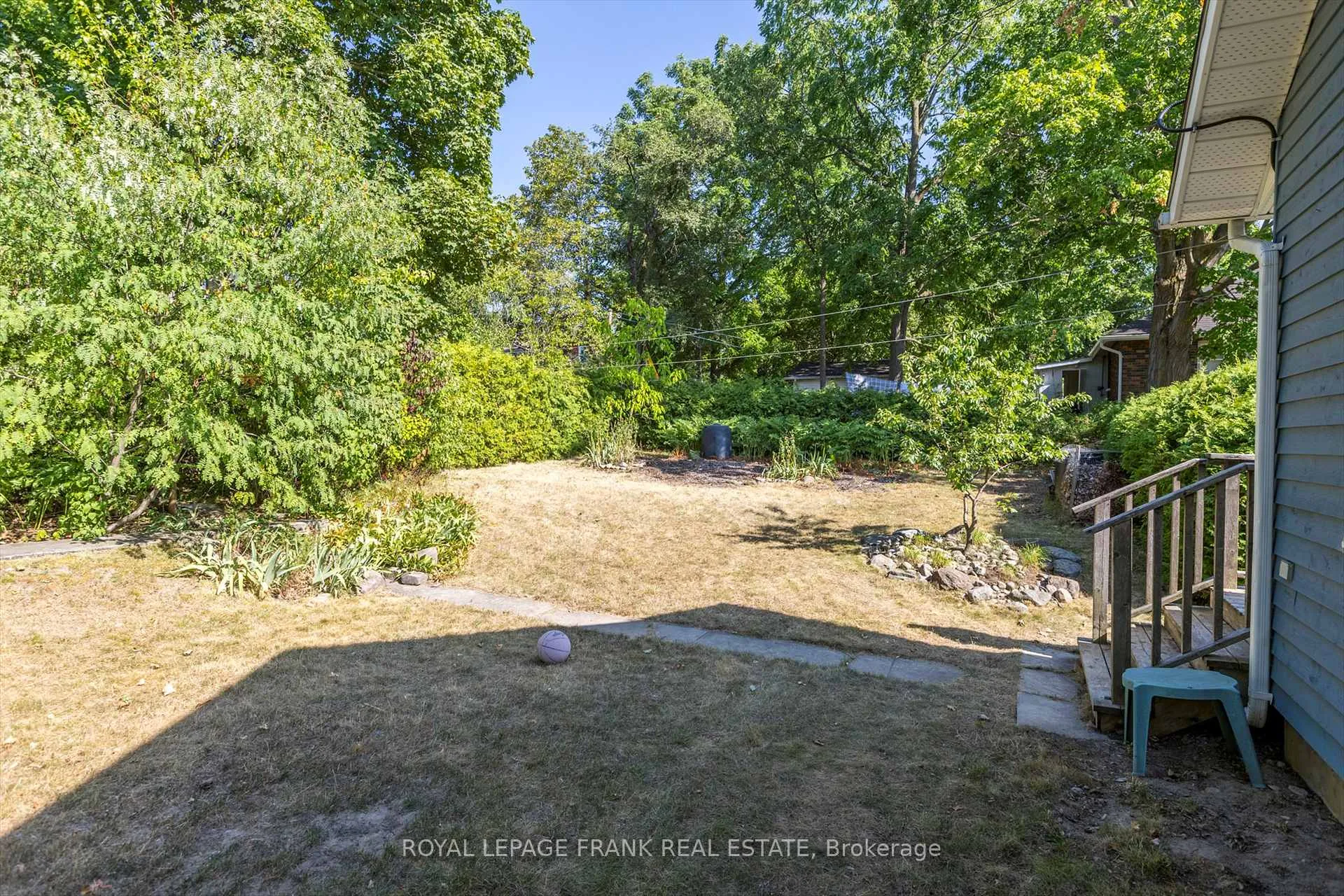 Photo 44 of 720 Bethune Street, Peterborough, Northcrest Ward 5 — HOMEH