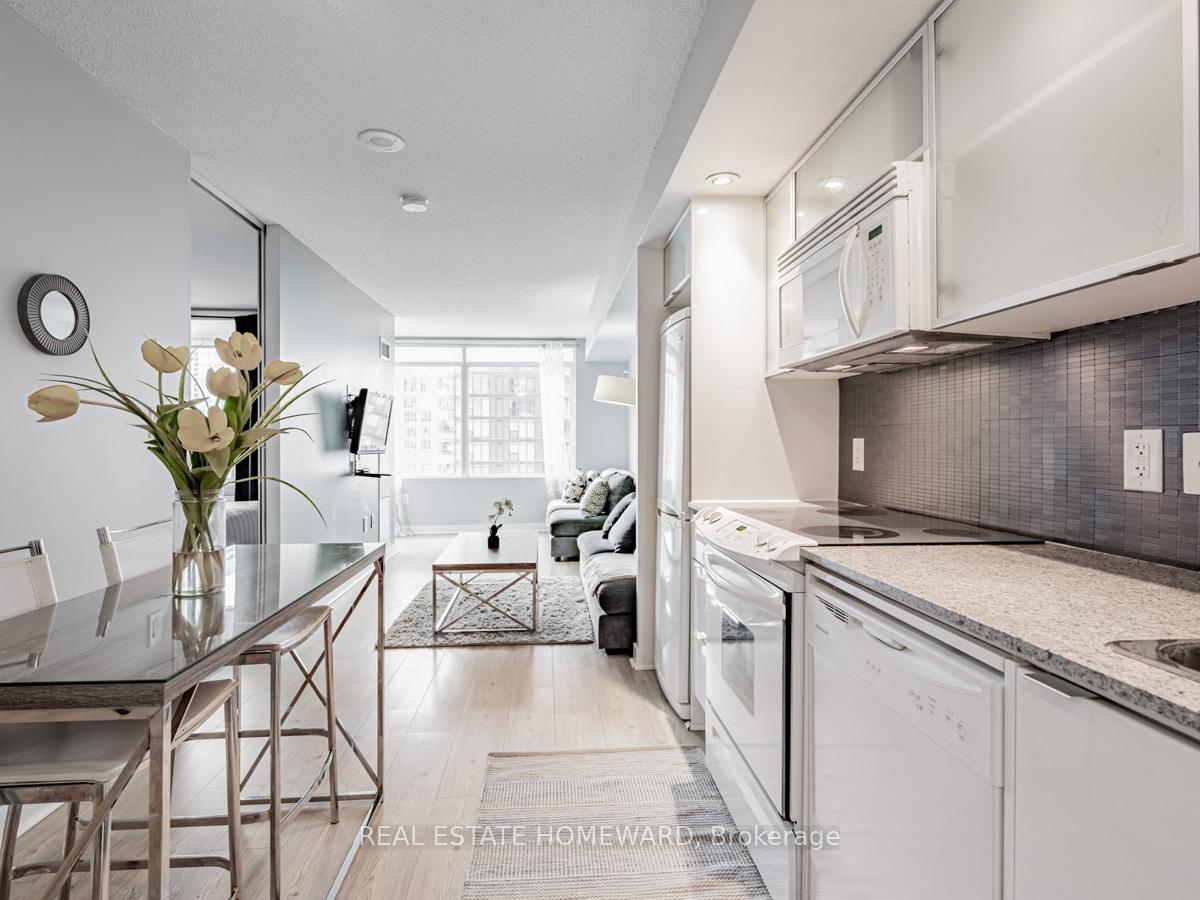 Photo 7 of Unit 1810, 25 Telegram Mews, Toronto, Waterfront Communities — HOMEH