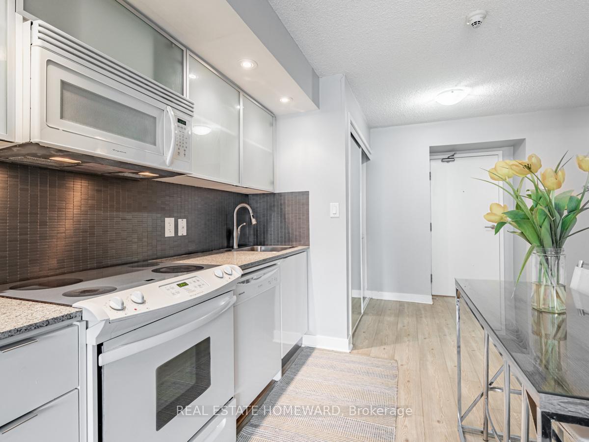 Photo 9 of Unit 1810, 25 Telegram Mews, Toronto, Waterfront Communities — HOMEH