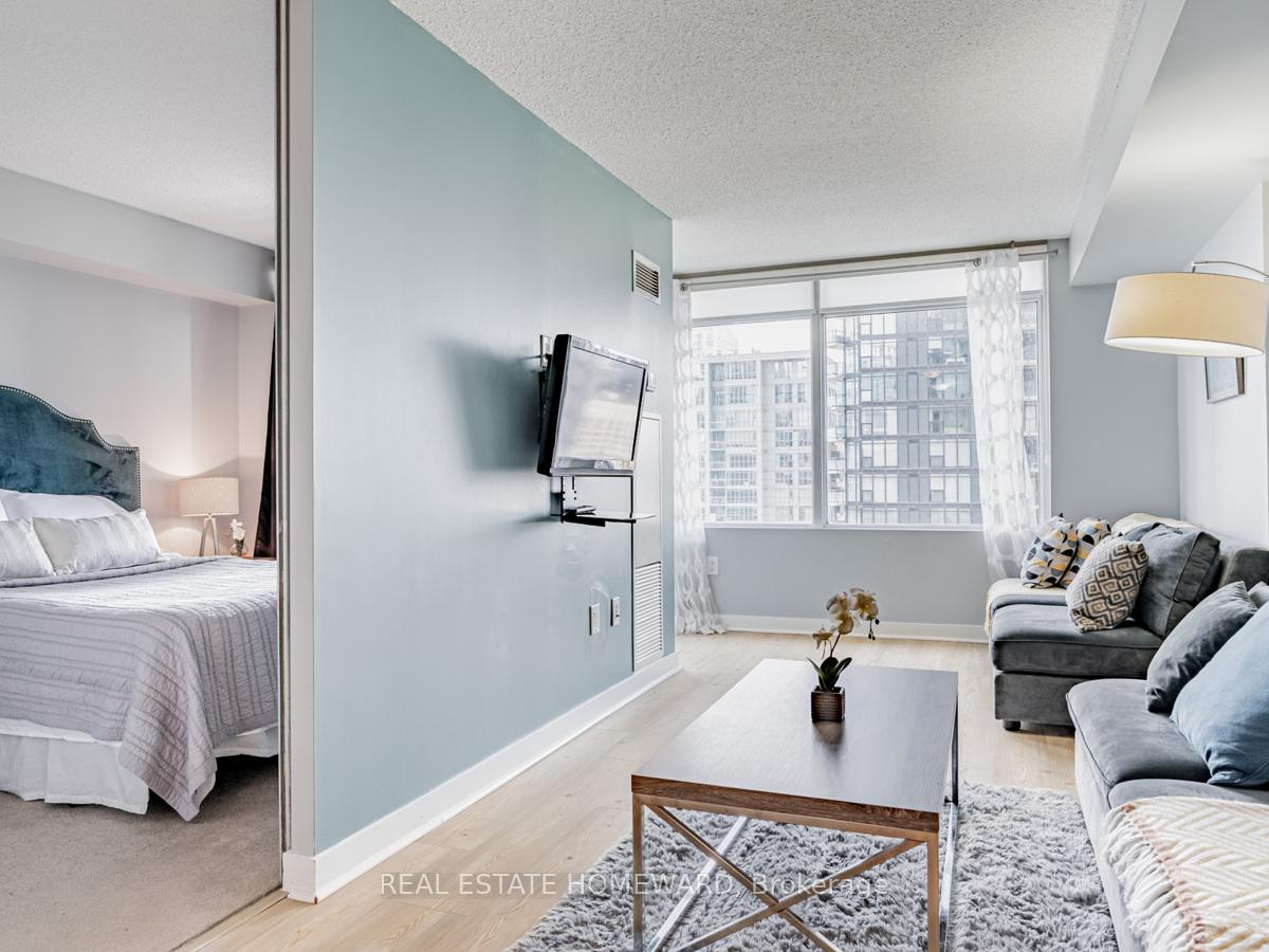Photo 10 of Unit 1810, 25 Telegram Mews, Toronto, Waterfront Communities — HOMEH