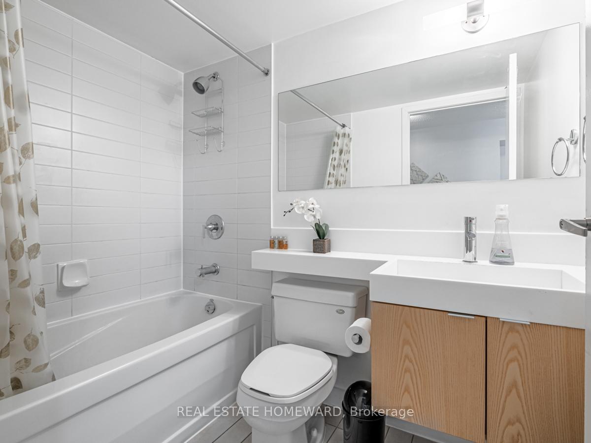 Photo 19 of Unit 1810, 25 Telegram Mews, Toronto, Waterfront Communities — HOMEH