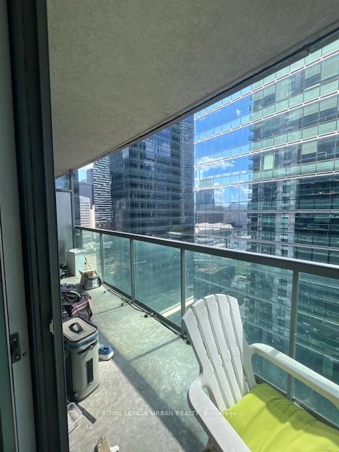Photo 9 of Unit 2508, 30 Grand Trunk Crescent, Toronto, Waterfront Communities — HOMEH