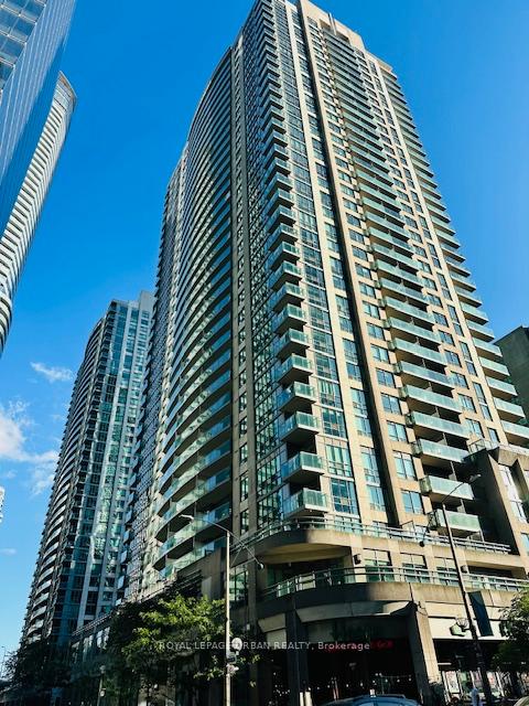 Photo 11 of Unit 2508, 30 Grand Trunk Crescent, Toronto, Waterfront Communities — HOMEH