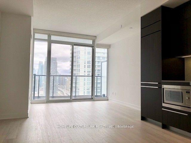 Photo 4 of Unit 3309, 70 Queens Wharf Road, Toronto, Waterfront Communities — HOMEH