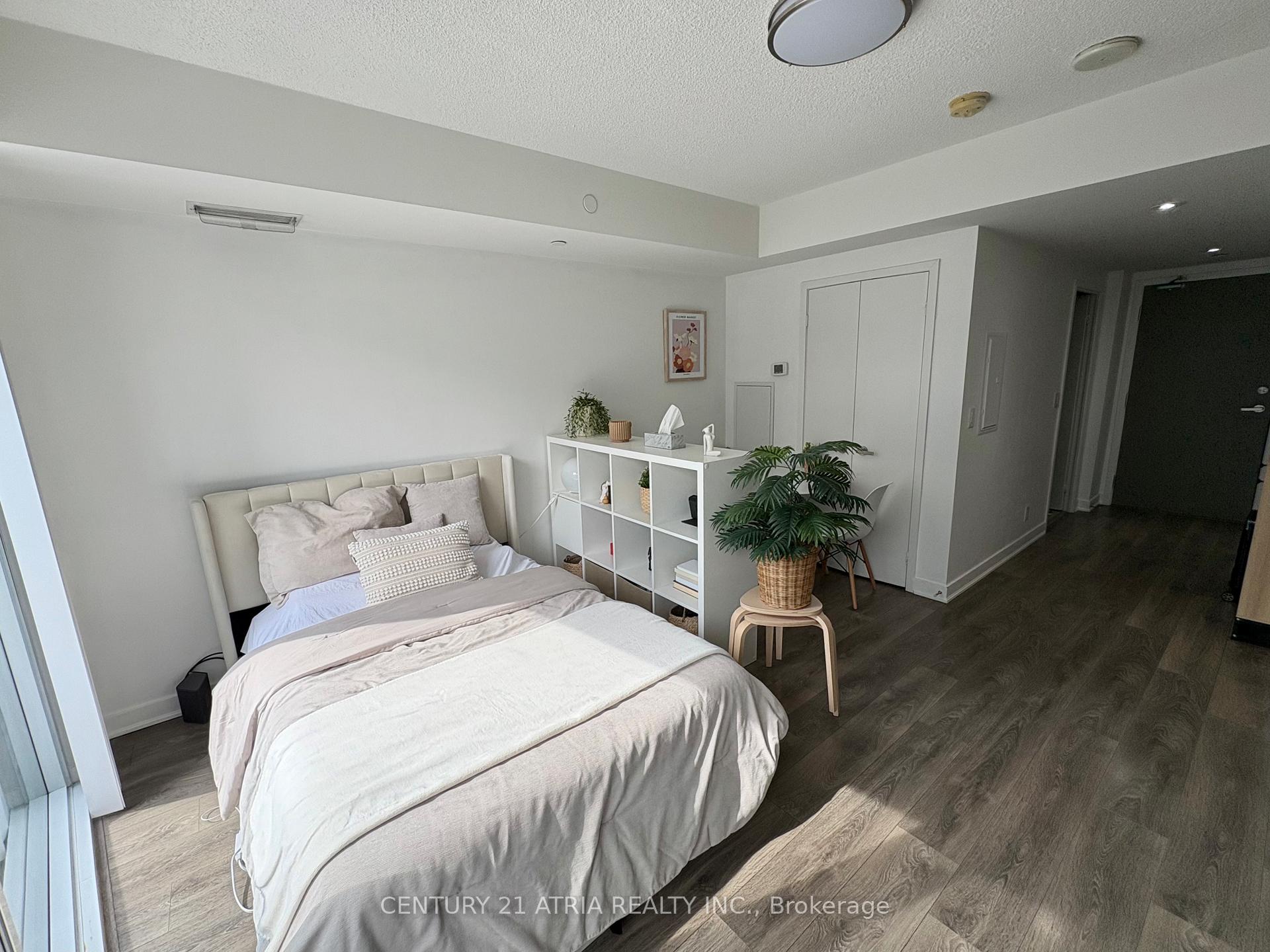 Photo 19 of Unit 1008, 100 Harbour Street, Toronto, Waterfront Communities — HOMEH