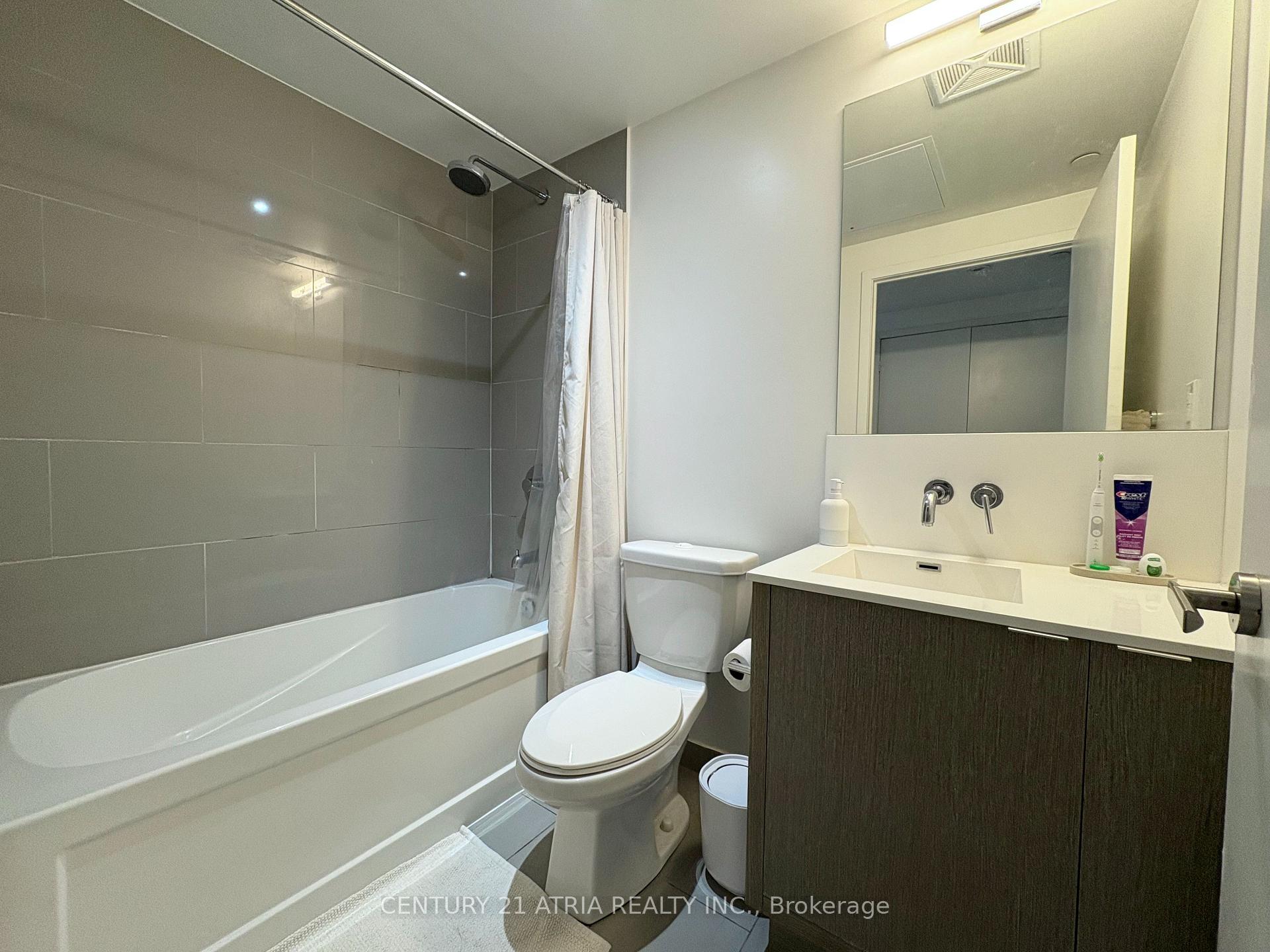 Photo 24 of Unit 1008, 100 Harbour Street, Toronto, Waterfront Communities — HOMEH
