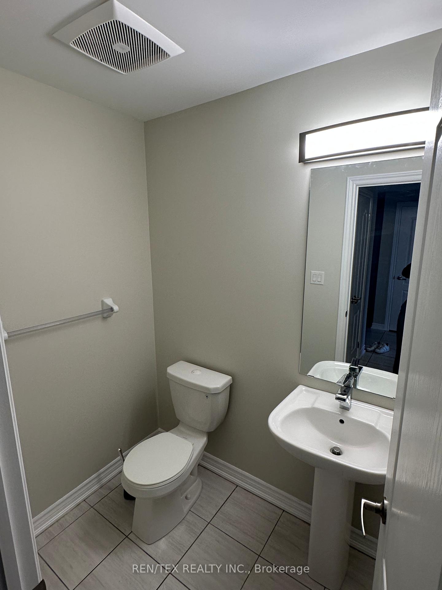 Photo 8 of Unit 208, 3865 Major Mackenzie Drive, Vaughan, Vellore Village — HOMEH