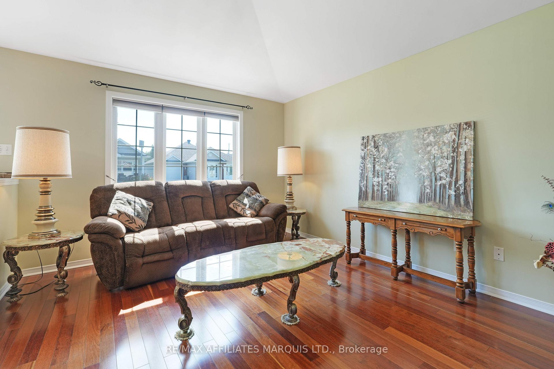 Photo 5 of 1518 Frank Court, Cornwall — HOMEH