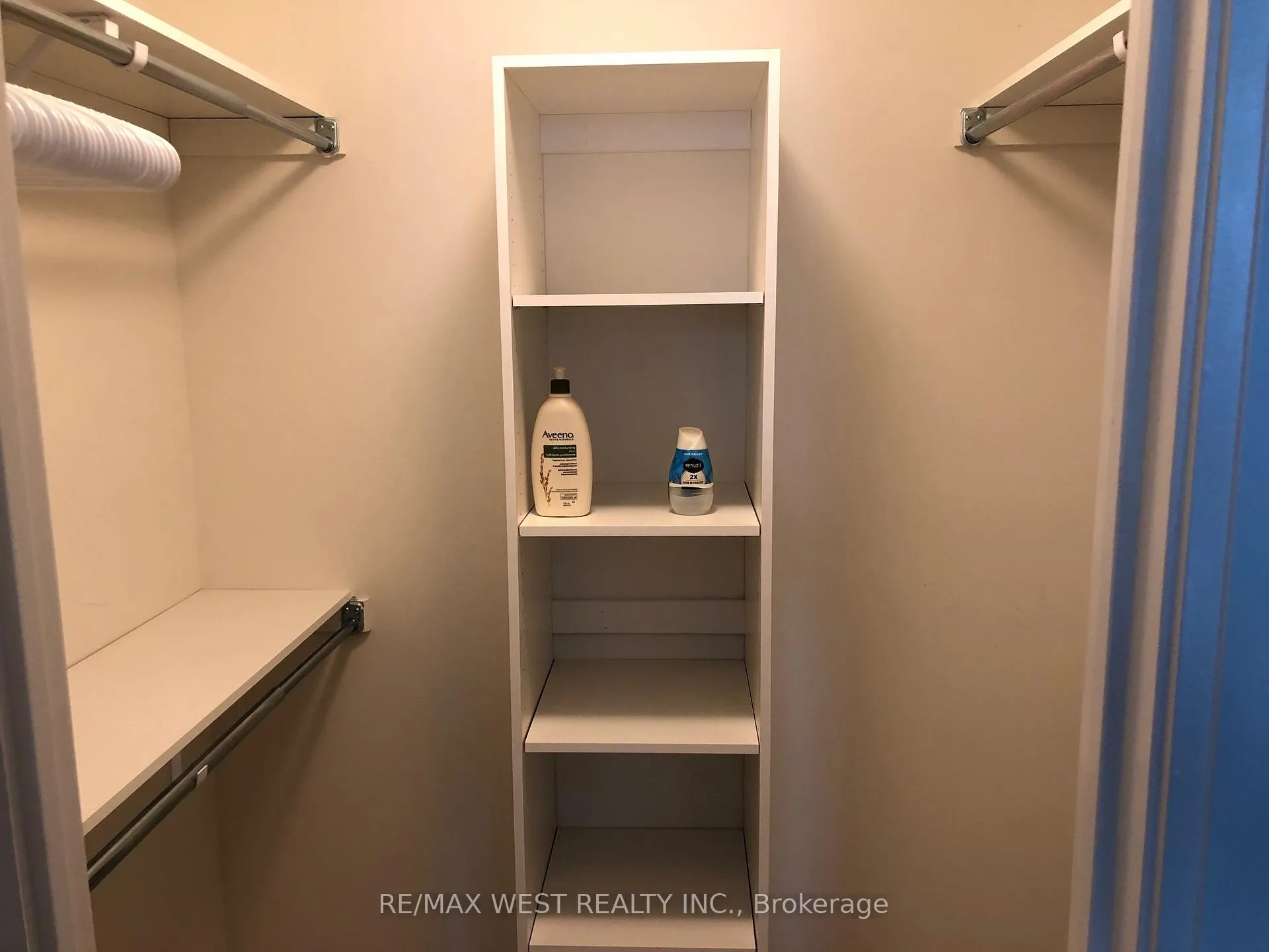 Photo 2 of Unit 313, 576 Front Street W, Toronto, Waterfront Communities — HOMEH