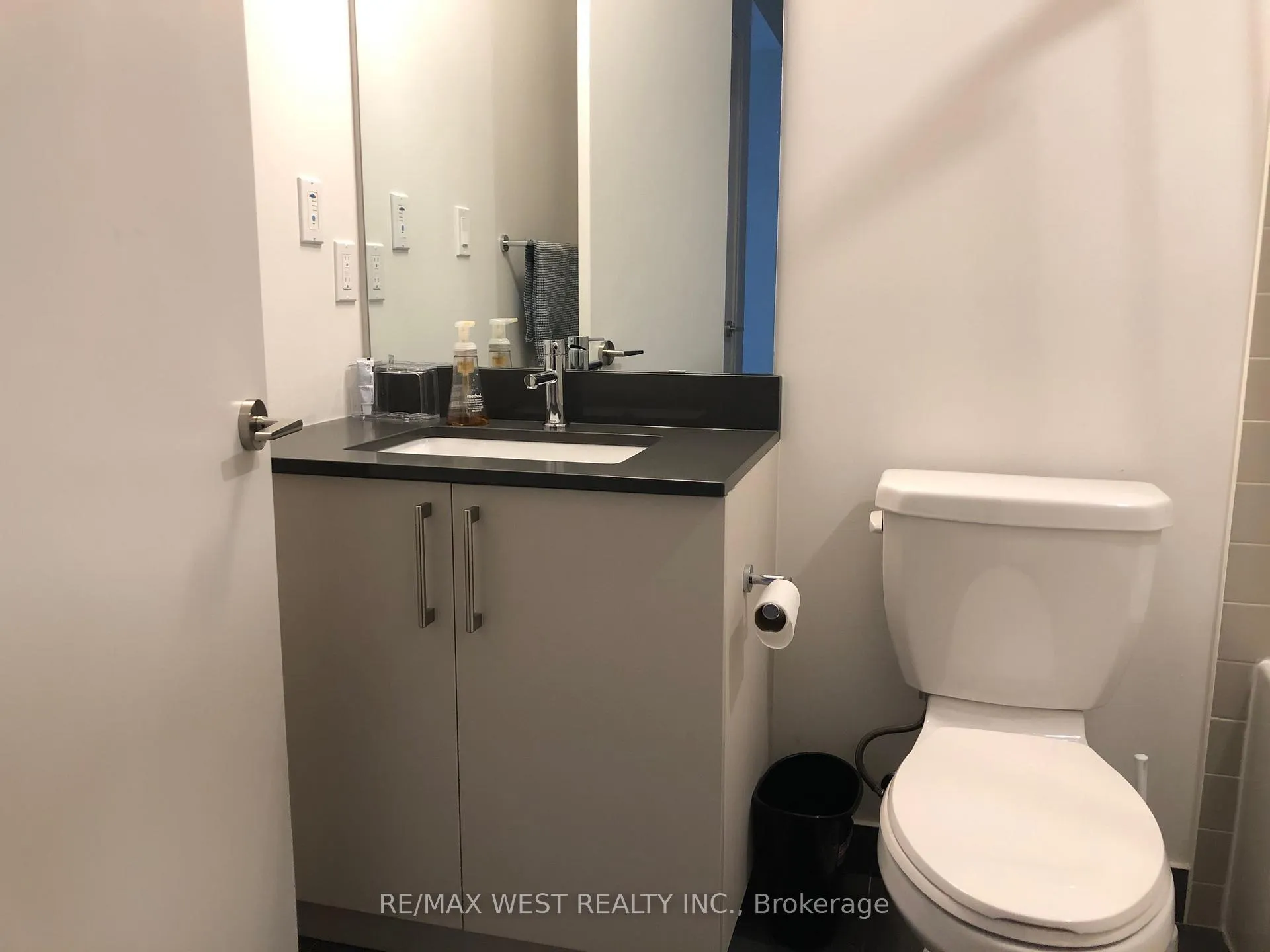 Photo 3 of Unit 313, 576 Front Street W, Toronto, Waterfront Communities — HOMEH
