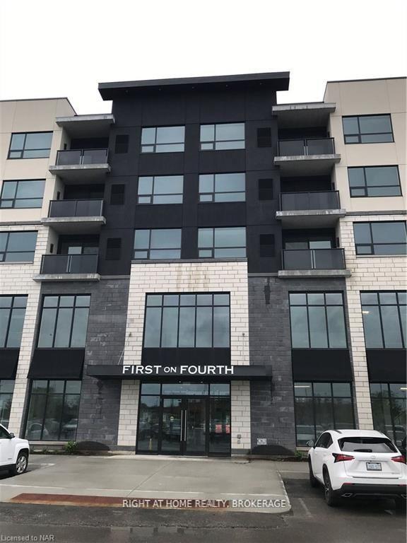 Photo 2 of Unit 403, 300 Fourth Avenue S, St. Catharines, Ridley — HOMEH
