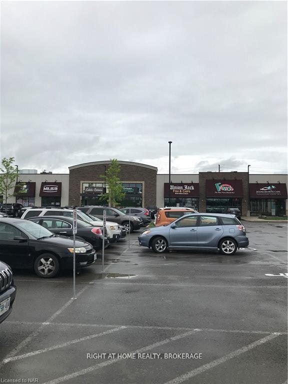 Photo 5 of Unit 403, 300 Fourth Avenue S, St. Catharines, Ridley — HOMEH