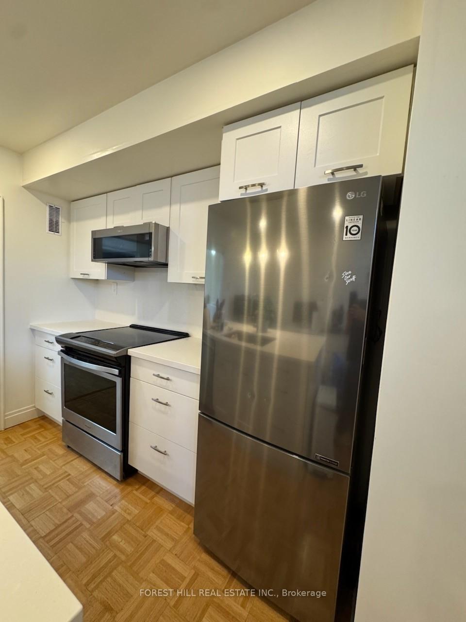 Photo 5 of Unit 3rd Flr, 698 Queen Street W, Toronto, Kensington-Chinatown — HOMEH