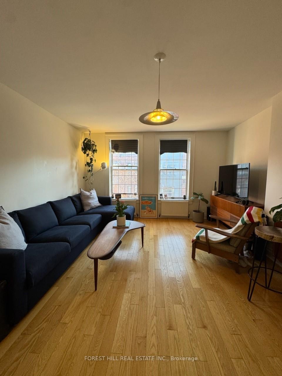 Photo 13 of Unit 3rd Flr, 698 Queen Street W, Toronto, Kensington-Chinatown — HOMEH