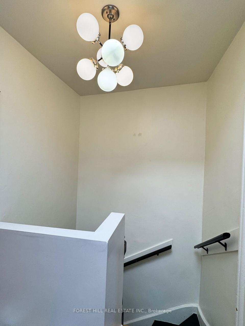 Photo 14 of Unit 3rd Flr, 698 Queen Street W, Toronto, Kensington-Chinatown — HOMEH