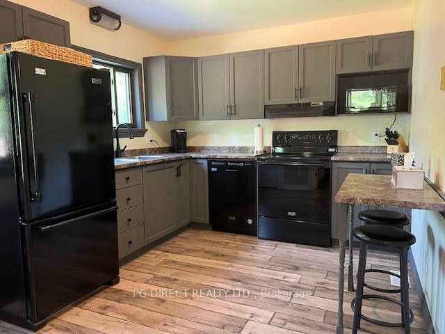 Photo 4 of 23 Scout Crescent, Cavan Monaghan, Cavan Twp — HOMEH